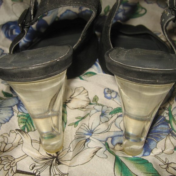 ❤️Amazing STUART WEITZMAN LUCITE Suede Wedge Peep Toe Slingback SHOES SZ 8 1/2 - Picture 3 of 5